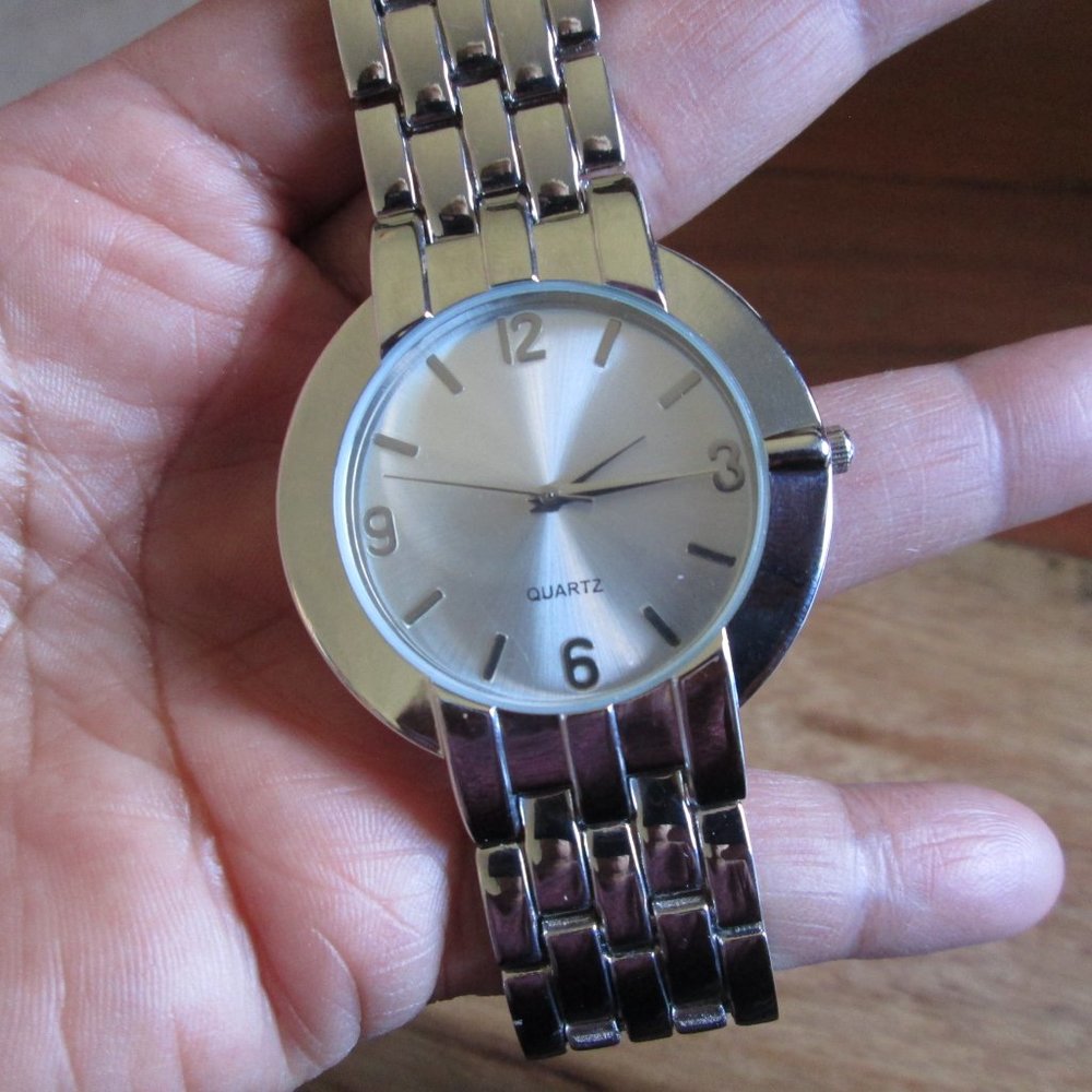 Female watch. Very good condition.